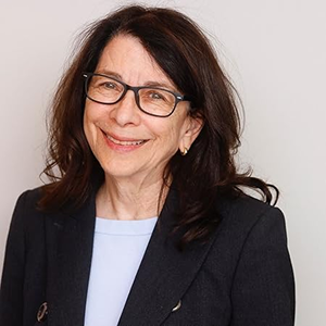 Associada Carol Falender